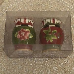 Large Poinsettia Salt Pepper Shaker Set